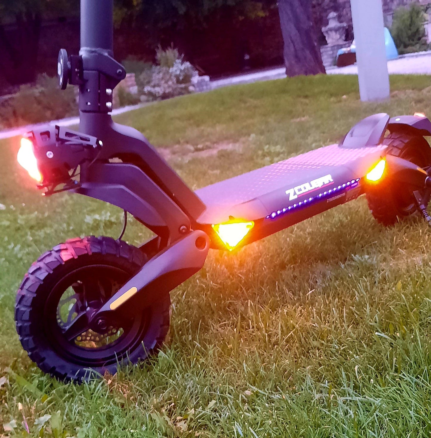 AKTION T8 Scooter Roller 800 Watt 20 AH Batterie